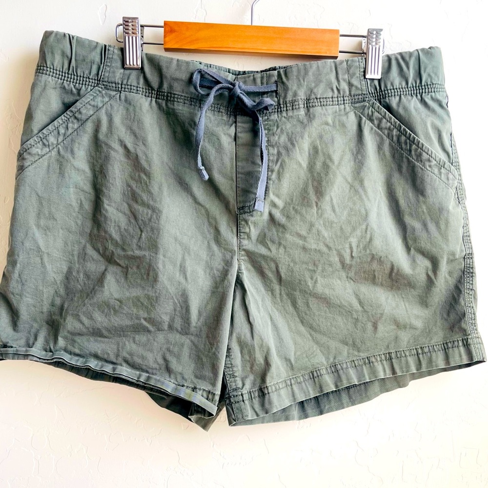 Eddie Bauer Kick Back 2.0 Shorts Size 10